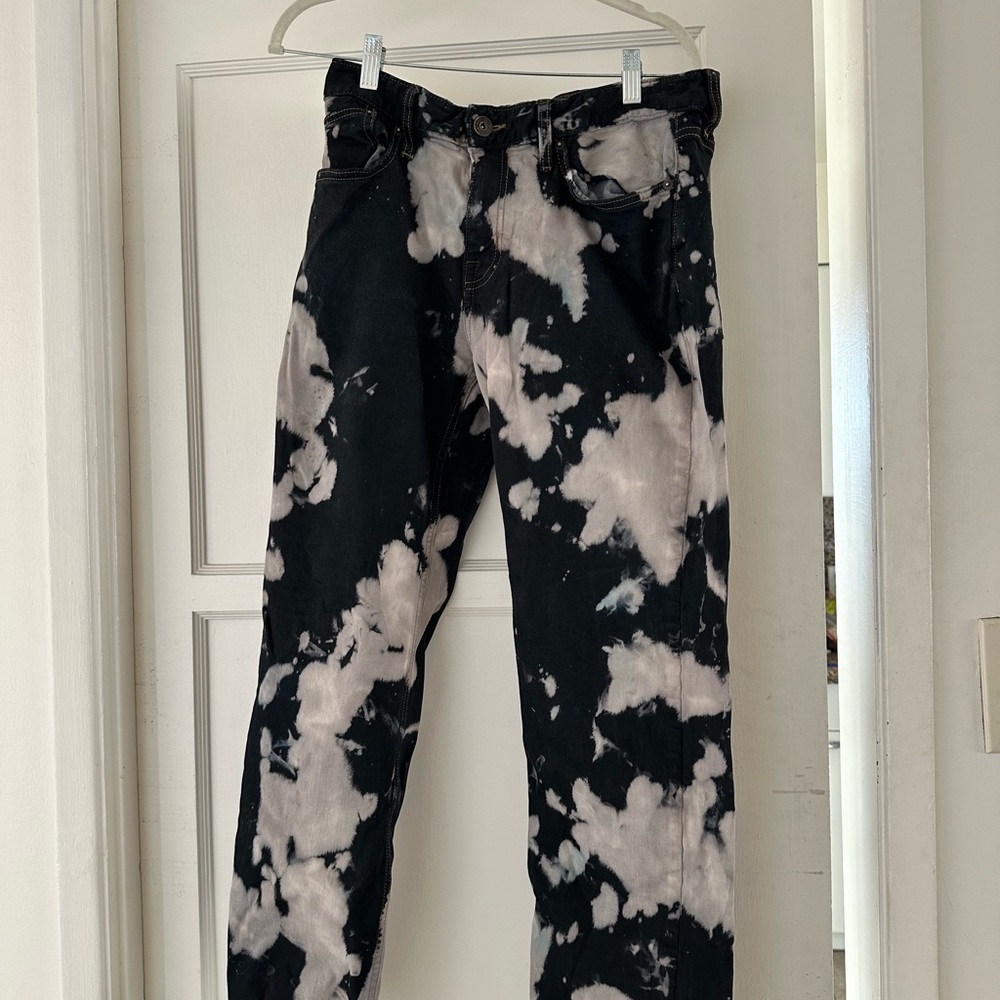 Men's Black and White Tie-Dye Slim Jeans